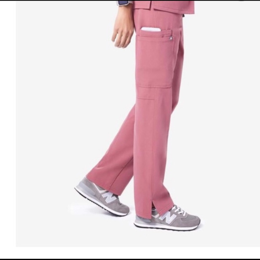 FIGS Kade style pants in mauve- Medium Petite